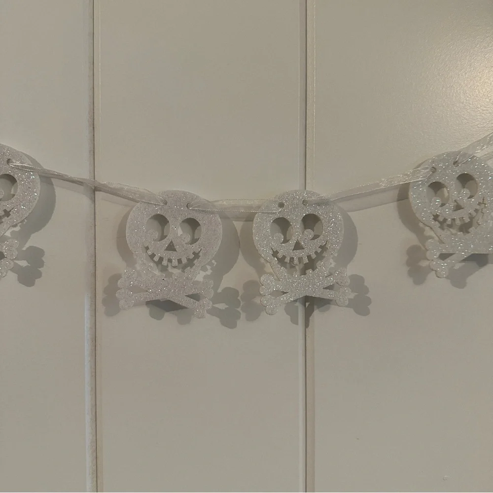 Felt halloween Skeleton White Glitter Bunting Mantel Decor Party Decorations 36”